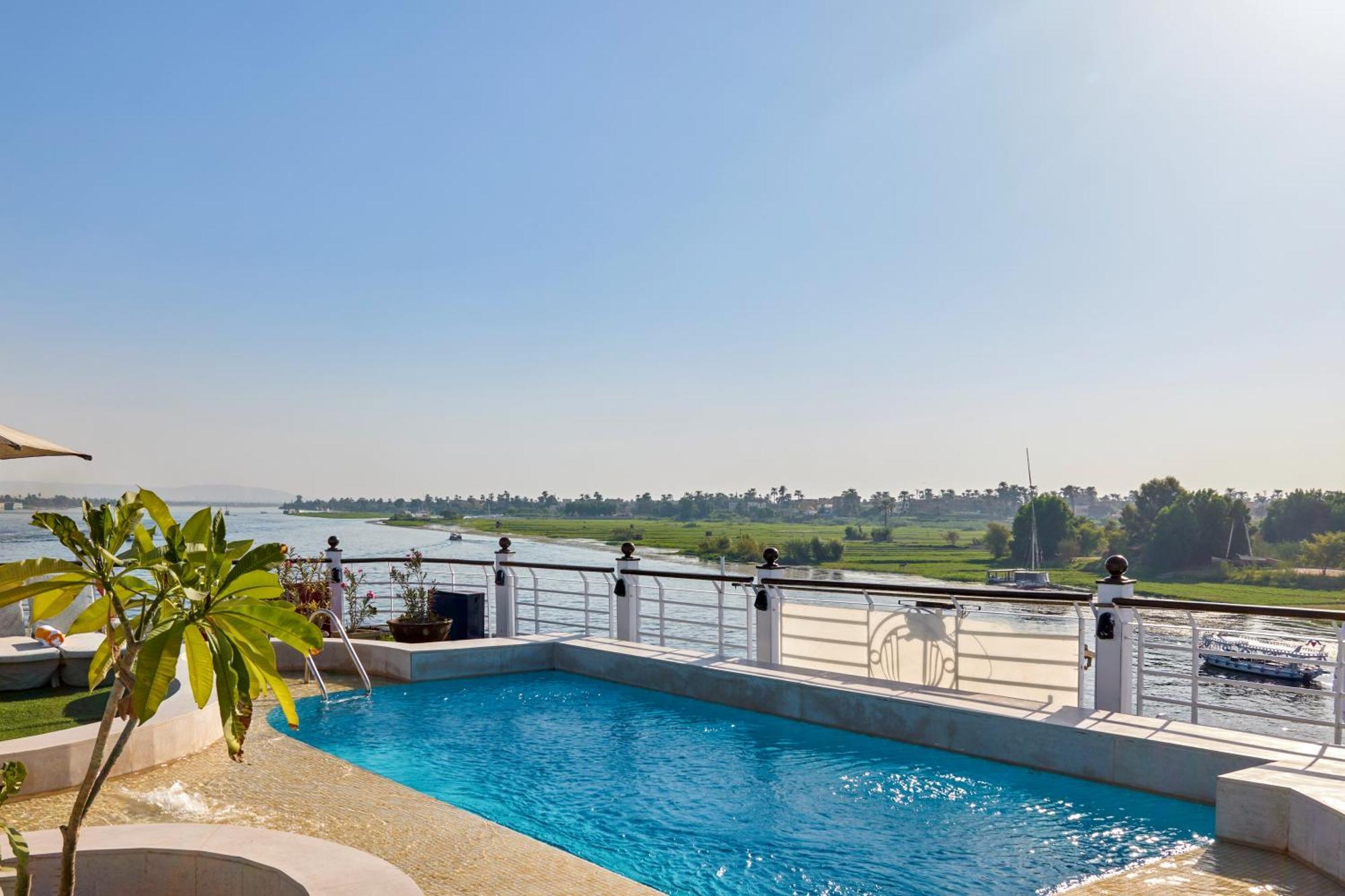Moevenpick Royal Lotus Nile Cruise, Every Monday Four Nights From Luxor, Every Friday Three Nights From Aswan - Including Excursions & Sightseeing Bagian luar foto